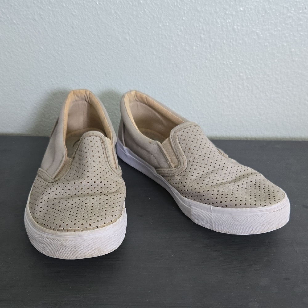 Soda Tan Slip On Shoes Size 7.5